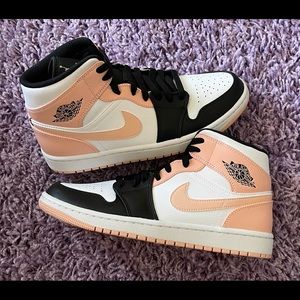 Jordan 1 Mid Crimson Tint Toe